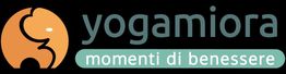Logo di Yogamiora con elefante stilizzato e scritta "momenti di benessere" su sfondo nero.