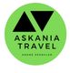 Grünes Logo mit zwei schwarzen Dreiecken und dem Text „Askania Travel André Spengler“.
