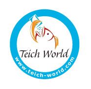 Logo von Teich World mit buntem Fischdesign und Schriftzug "www.teich-world.com" im blauen Kreis.