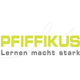 Logo mit Text "PFIFFIKUS Lernen macht stark" in grüner und grauer Schrift auf weißem Hintergrund.