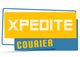 Logo mit gelbem "XPEDITE" und blauem "COURIER" Text auf weißen und blauen Hintergrundformen.