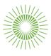 Grünes, symmetrisches Sonnenstrahlenmuster mit einem weißen Zentrum auf weißem Hintergrund.