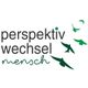 Text "perspektivwechsel mensch" mit grünen Vogelsilhouetten im Flug.