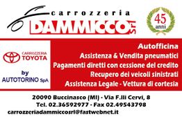 Cartello di Carrozzeria Dammicco S.r.l. con servizi offerti e contatti a Buccinasco, Milano.