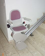 Montierter Treppenlift gerade