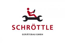 Ein Logo mit einer Figur auf einem Schraubenschlüssel und dem Text "SCHRÖTTLE GERÄTEBAU GMBH".