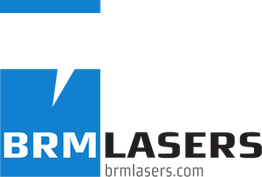 Logo van BRM Lasers met blauwe en zwarte tekst, website URL: brmlasers.com.