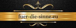 Goldene Schrift und Verzierung auf schwarzem Hintergrund: "fuer-die-sinne.eu". Elegantes Design.