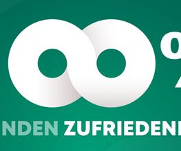Zwei ineinandergreifende Kreise auf grünem Hintergrund mit Text "KUNDEN ZUFRIEDEN".