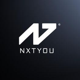 NXTYOU-Logo auf schwarzem Hintergrund mit modernem Design.