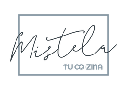 Logo con la palabra "Mistela" y "TU CO-ZINA" en un marco rectangular azul claro.