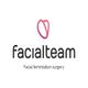 Logotipo de Facialteam, con texto "Facial feminization surgery" y un símbolo rosa en forma de corazón.