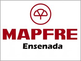 Logo de MAPFRE Ensenada con un símbolo rojo similar a un árbol.