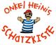 Zeichnung eines Piraten mit "Onkel Heinis Schatzkiste" in roter Schrift darüber und darunter.