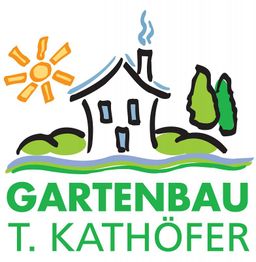 Gezeichnetes Gartenbau-Logo mit Haus, Sonne, Bäumen und Schriftzug "Gartenbau T. Kathöfer".