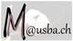 Ein stilisiertes "M" gefolgt von "@usba.ch" auf grauem Hintergrund.