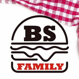 Logotipo de hamburguesa con las letras "BS Family" y un mantel de cuadros rojos y blancos.
