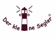 Illustration eines Leuchtturms mit dem Text "Der kleine Segler" in einem Halbkreis angeordnet.