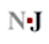 Verschwommenes Logo mit den Buchstaben N·J in Grau und Schwarz, roter Punkt dazwischen.
