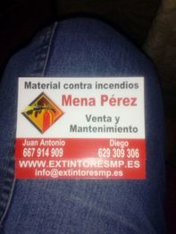 Tarjeta: "Mena Pérez, material contra incendios, venta y mantenimiento", contactos incluidos.