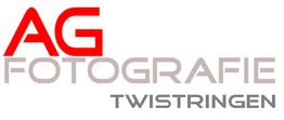 Logo der AG Fotografie in Twistringen, rote und graue Schrift auf weißem Hintergrund.