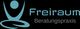 Logo mit stilisierter Figur, daneben der Text "Freiraum Beratungspraxis".