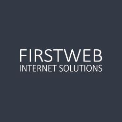 Logo mit Text "FIRSTWEB INTERNET SOLUTIONS" auf dunkelgrauem Hintergrund.