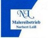 Logo von Malereibetrieb Norbert Leiß in blauem und weißem Design mit geschwungenen Buchstaben.