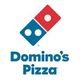 Logotipo da Domino's Pizza com peça de dominó em azul e vermelho acima do nome.