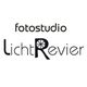 Schwarz-weißes Logo mit dem Text: "fotostudio LichtRevier", R als Kameradiaphragma gestaltet.