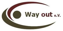 Logo mit grünem und rotem Bogen, Text "Way out e.V." in grüner und roter Schrift.