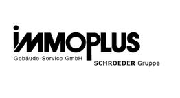 Logo der ImmoPlus Gebäude-Service GmbH, Teil der SCHROEDER Gruppe, in schwarzer Schrift.