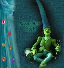 Puppenfigur Schneider Böck mit grünem Hut, sitzend, Nadel und Faden in der Hand, Knöpfe links.