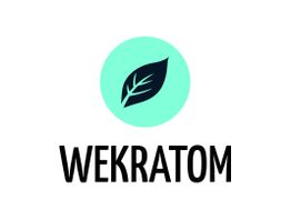 Ein schwarzes Blatt in einem grünen Kreis über dem Text "Wekratom".