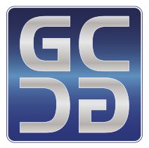 Silberne Buchstaben "GC" auf blauem Hintergrund.