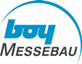 Logo mit blauem Schriftzug "boy" und "Messebau", umgeben von einem blauen Halbkreis.