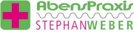 Logo der AbensPraxis Stephan Weber mit grünem Kreuz auf rosa Hintergrund.