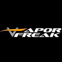 Logo mit dem Text "Vapor Freak", silberne und weiße Buchstaben auf schwarzem Hintergrund.