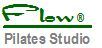 Logo von "Flow Pilates Studio" in grünem und grauem Text.
