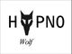 Schwarzes Logo mit Wolfskopf und dem Text "HYPNO Wolf" auf weißem Hintergrund.
