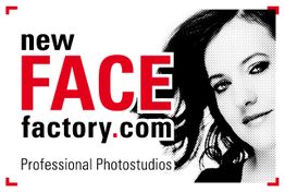 Schwarz-weißes Gesicht einer Frau mit dem Logo "new FACE factory.com" und "Professional Photostudios".