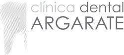 Logotipo de Clínica Dental Argate con imagen estilizada de un diente a la izquierda.