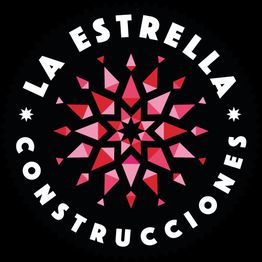 Logo de "La Estrella Construcciones" con diseño geométrico de estrella en tonos rojos y rosas.