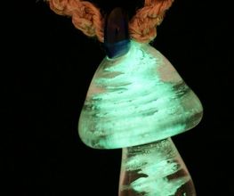 Glow in the dark Anhänger  Glasschmuck