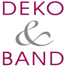 Text "DEKO & BAND" in lila und grau auf weißem Hintergrund.