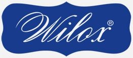 Blaues Wilox-Logo mit geschwungener weißer Schrift auf einer rechteckigen Hintergrundfläche.