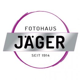 Logo mit Text "Fotohaus Jäger seit 1914" in einem stilisierten Kreis.