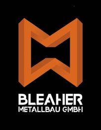 Orange Logo der Bleaher Metallbau GmbH auf schwarzem Hintergrund.