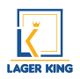 Logo mit einem gelben "K" und Krone in blauem Rahmen, Text "Lager King" darunter.