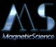 Glänzendes blaues "MS" mit dem Text "MagneticScience" auf schwarzem Hintergrund.